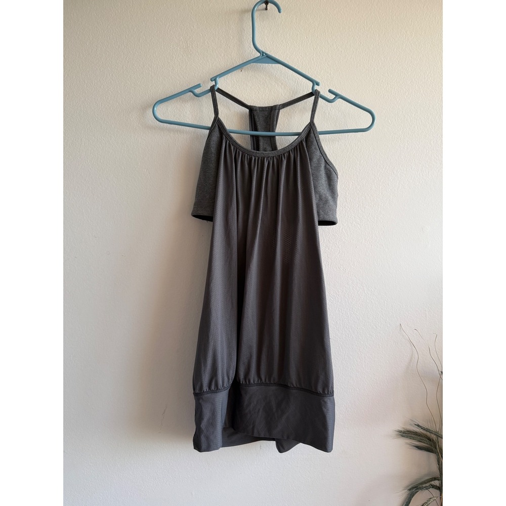 Lululemon Womens Grey 2-in-1 Racerback Tank Top Built-in Bra Size‎ 6 Heathered